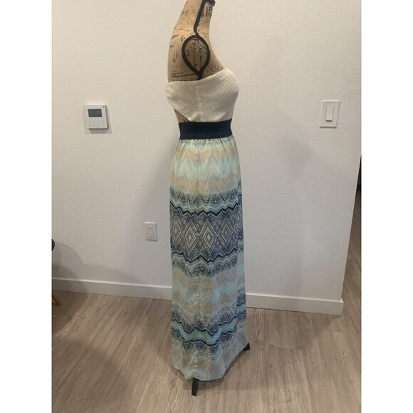 (F-164)Womens Strapless Maxi Dress  M Blue White Pattern Smocked Waist Summer - Picture 5 of 8